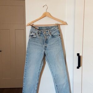 Levi's Women's High-Rise Straight Jeans in Light Blue Wash